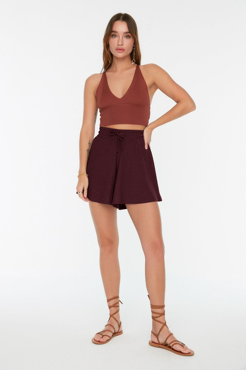 Bordo Rahat Kesim Normal Bel Burumcuk/Dokulu Orme Sort TWOSS22SR0212