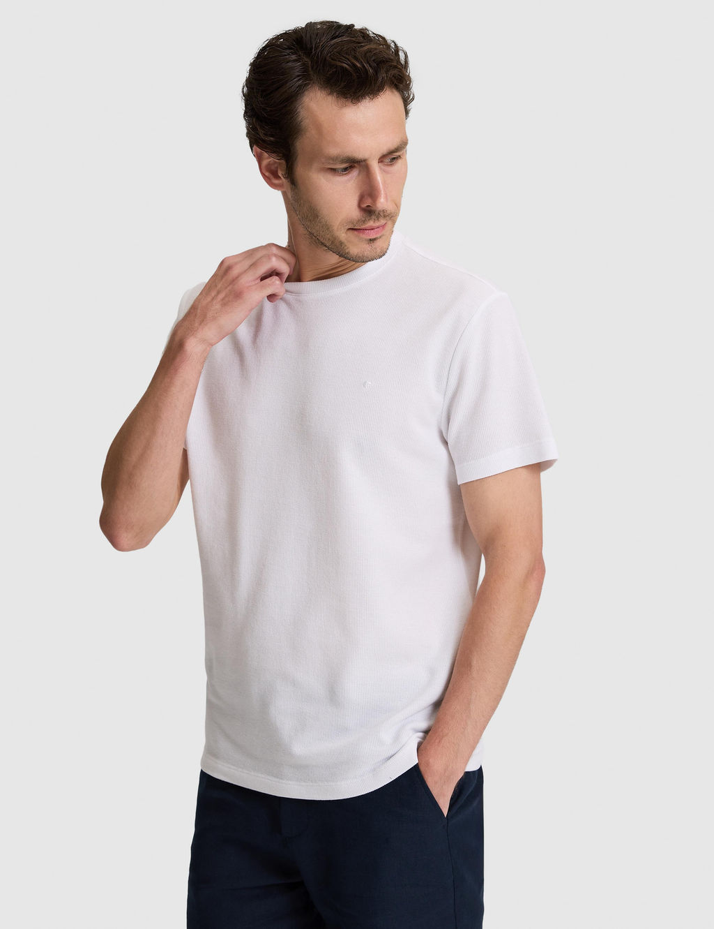 Beyaz Slim Fit Saf Pamuk _nce Fitilli Bisiklet Yaka T-shirt