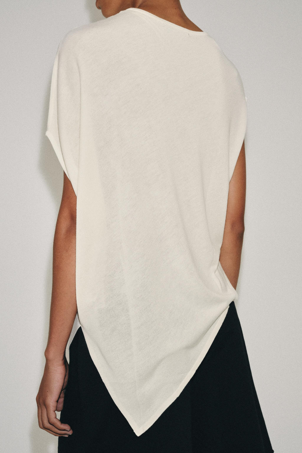 TOP ASIM?TRICO PUNTO / crudo-blanco - Zara фото 3