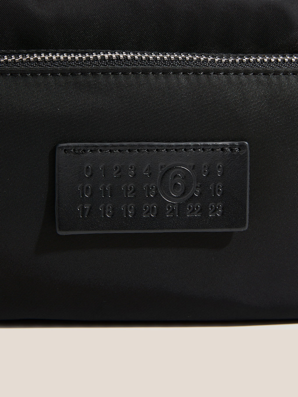 Сумка через плечо MM6 MAISON MARGIELA NYLON POCKETS CROSSBODY BAG Артикул 4663222, черный  фото 2