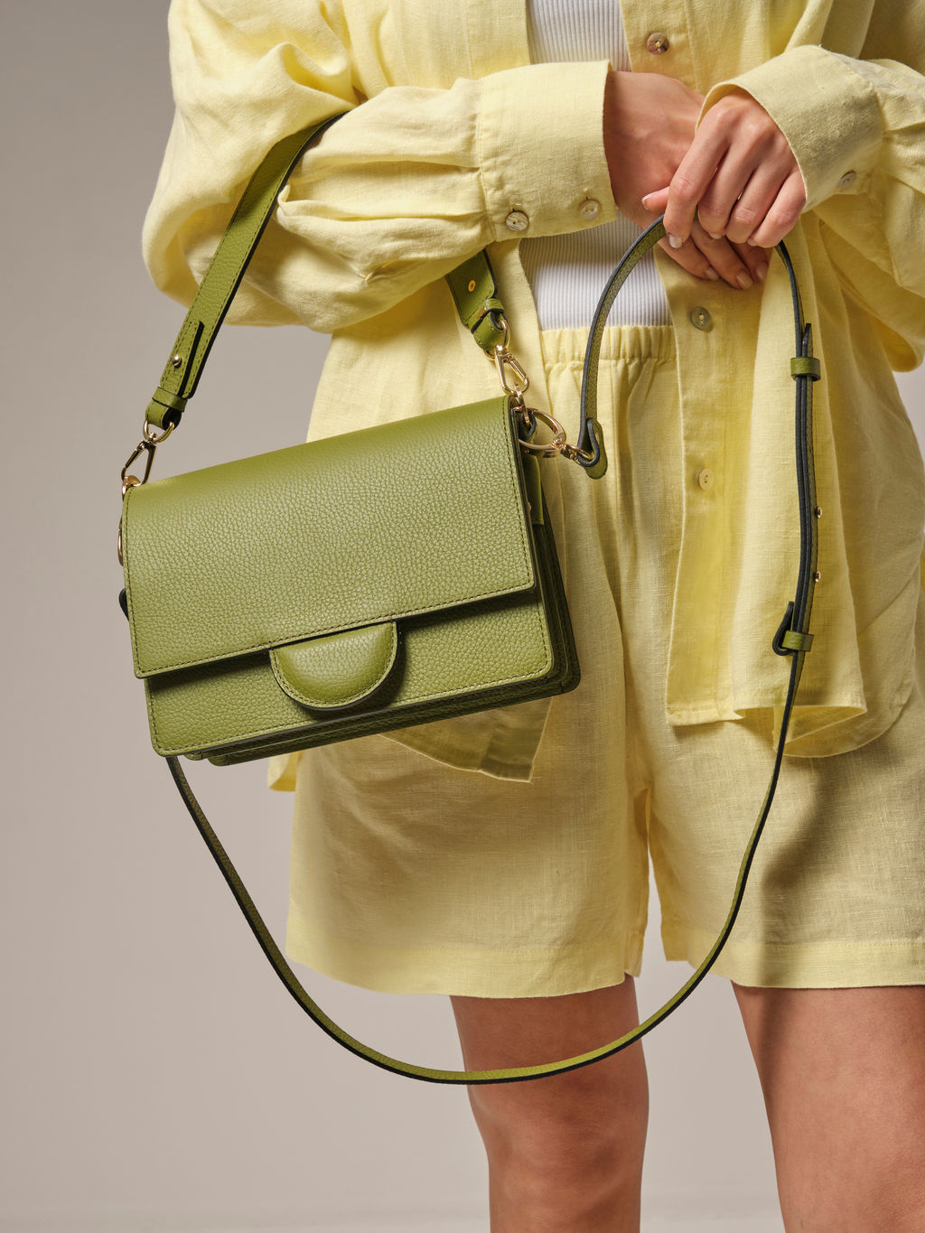 Сумка через плечо Deboro 30574 зеленый бамбук