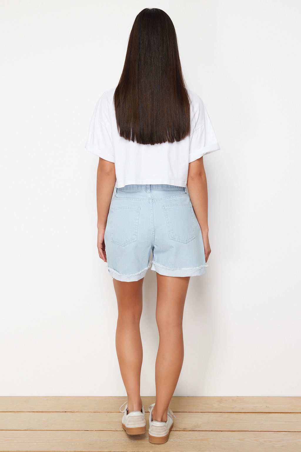 Ac?k Mavi Y?rt?kl? Denim Sort TWOSS24SR00113 - Trendyolmilla фото 6
