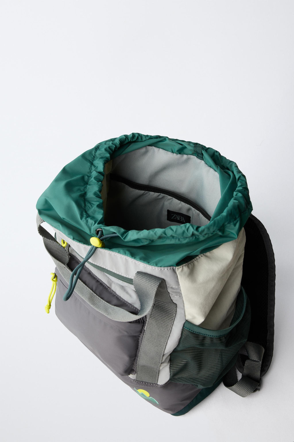 SNOW BUCKET BACKPACK