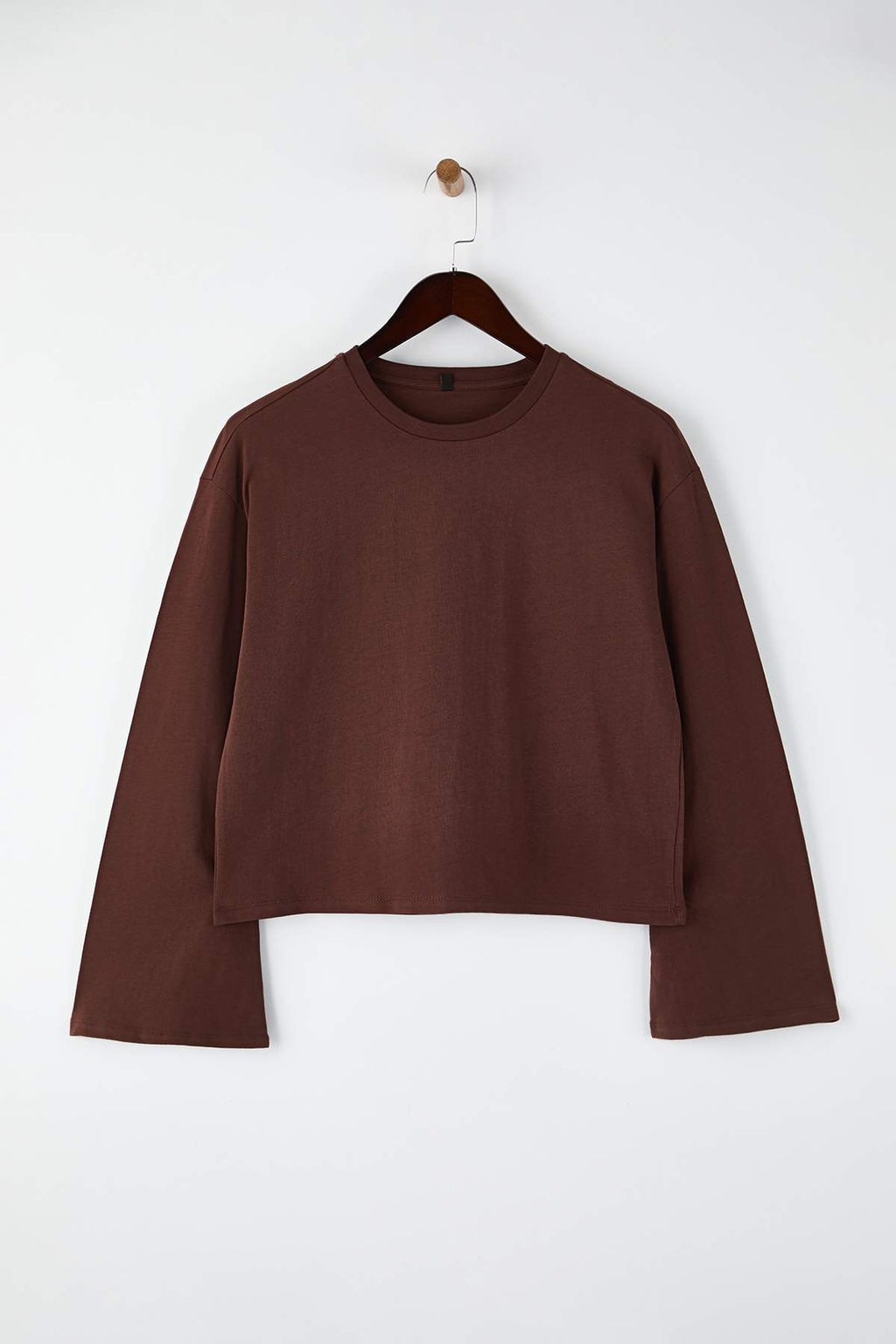 TRENDYOLMILLA Siyah Premium Ispanyol Kol Bisiklet Yaka Regular/Normal Kal?p Orme T-Shirt TWOAW24TS00008  фото 23