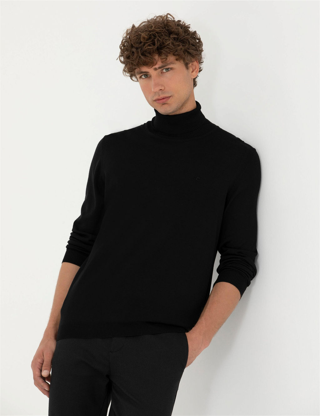 Siyah Slim Fit Bal_k__ Yaka Y_n Kar___ml_ Basic Triko Kazak