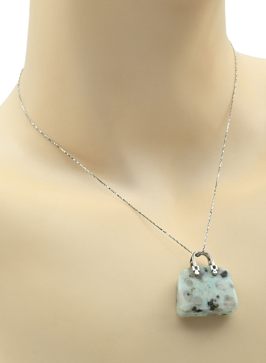 Оригинальная подвеска с амазонитом в форме сумочки 25*10*27мм.