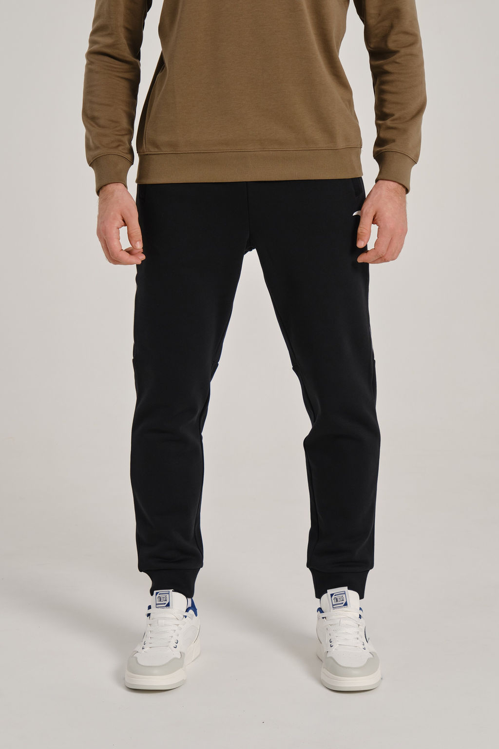 Брюки трикотажные утепленные Черный TRN Knit Track Pants - Anta фото 3