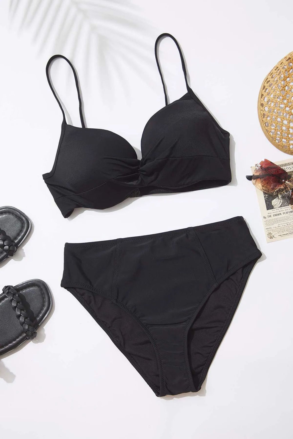 TRENDYOLMILLA Siyah Toparlay?c? Yuksek Bel Regular Bikini Alt? TBESS24BA00141