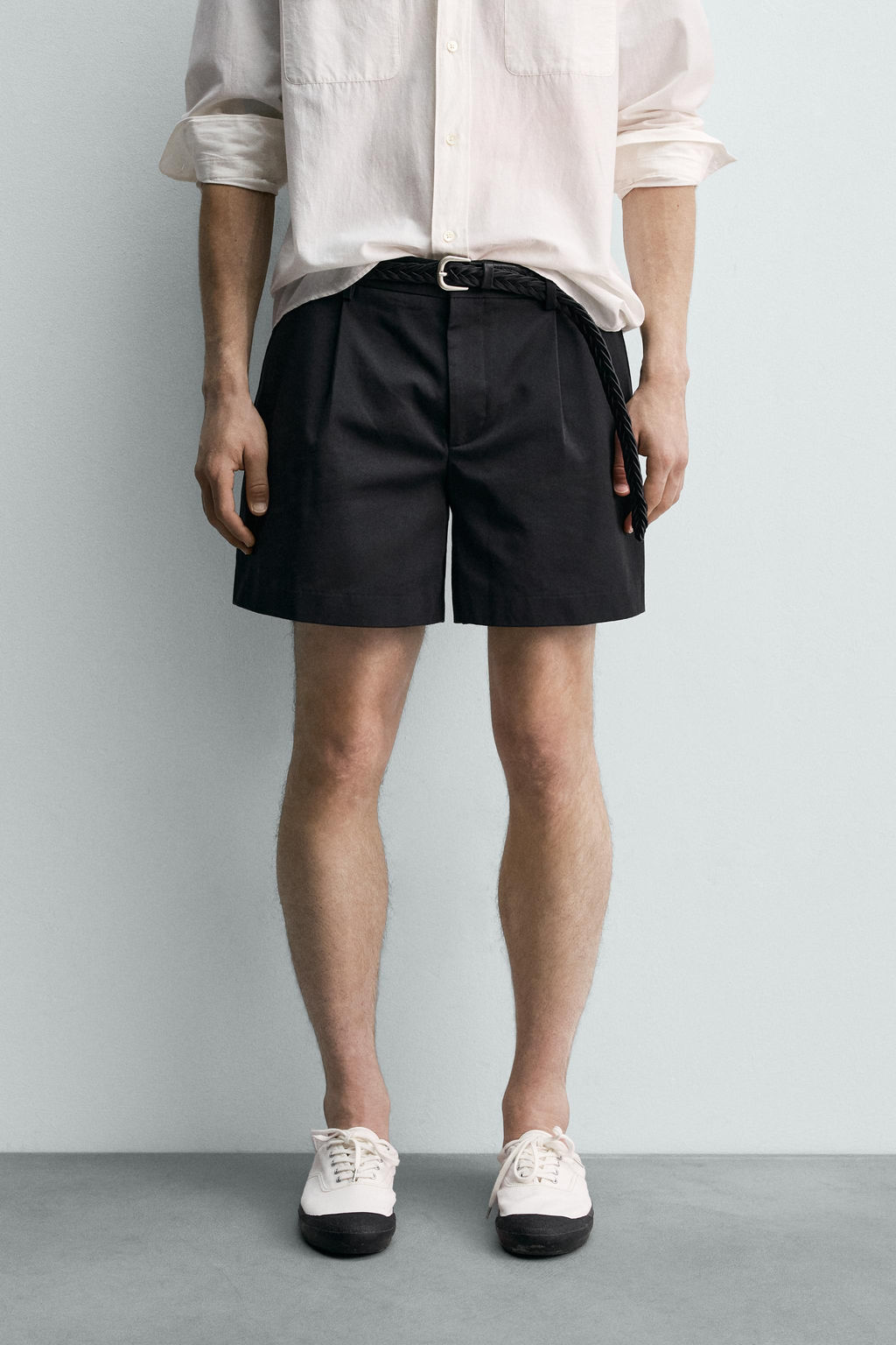 BERMUDA CORTA PLIEGUES AARON LEVINE X ZARA / Negro
