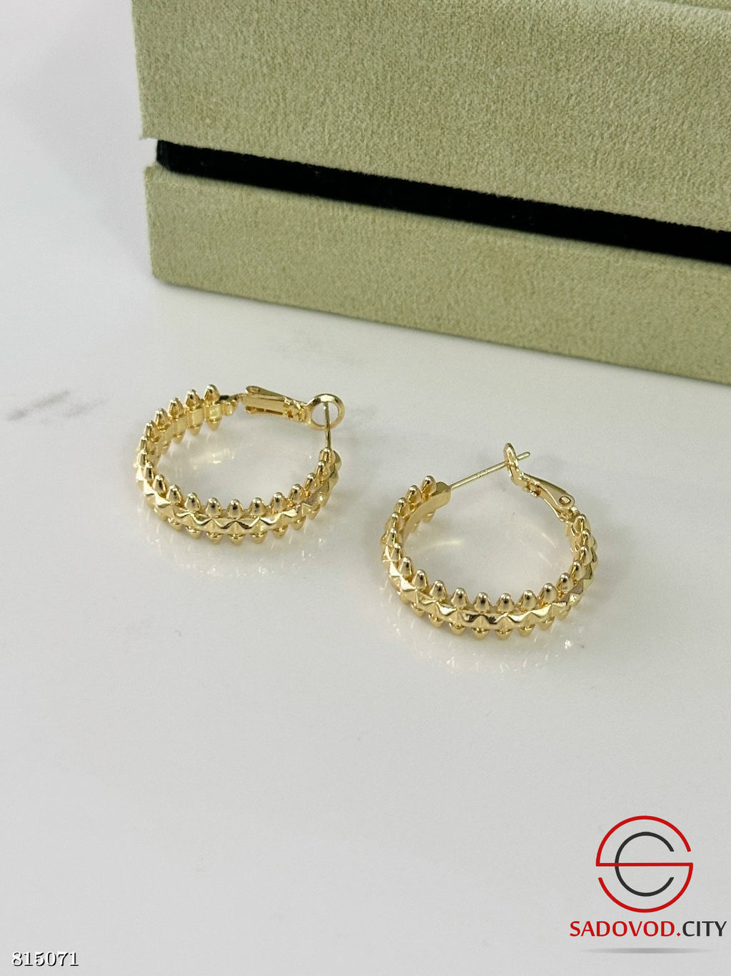 Серьги женские кольца с шипами