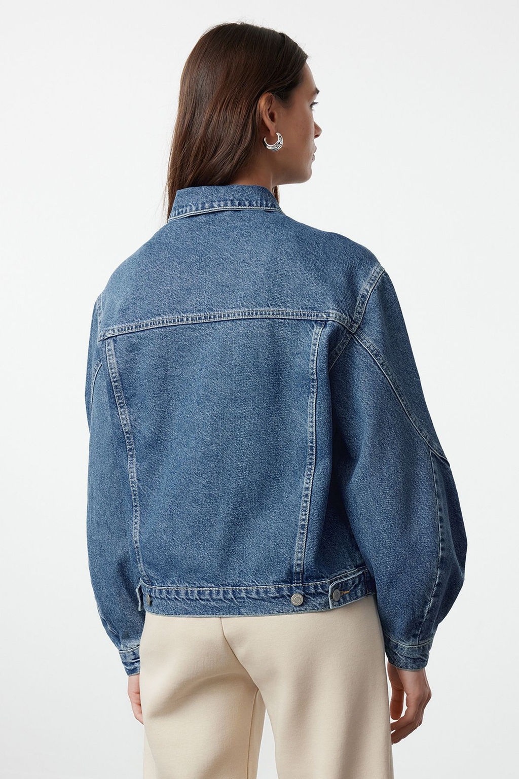 Mavi Kolu Dikis Detayl? Oversize Denim Ceket TWOAW25CE00015 - Trendyolmilla фото 5