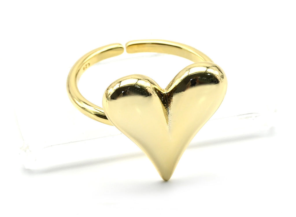 Кольцо Сердце 18*19мм золотистое Радуга камня