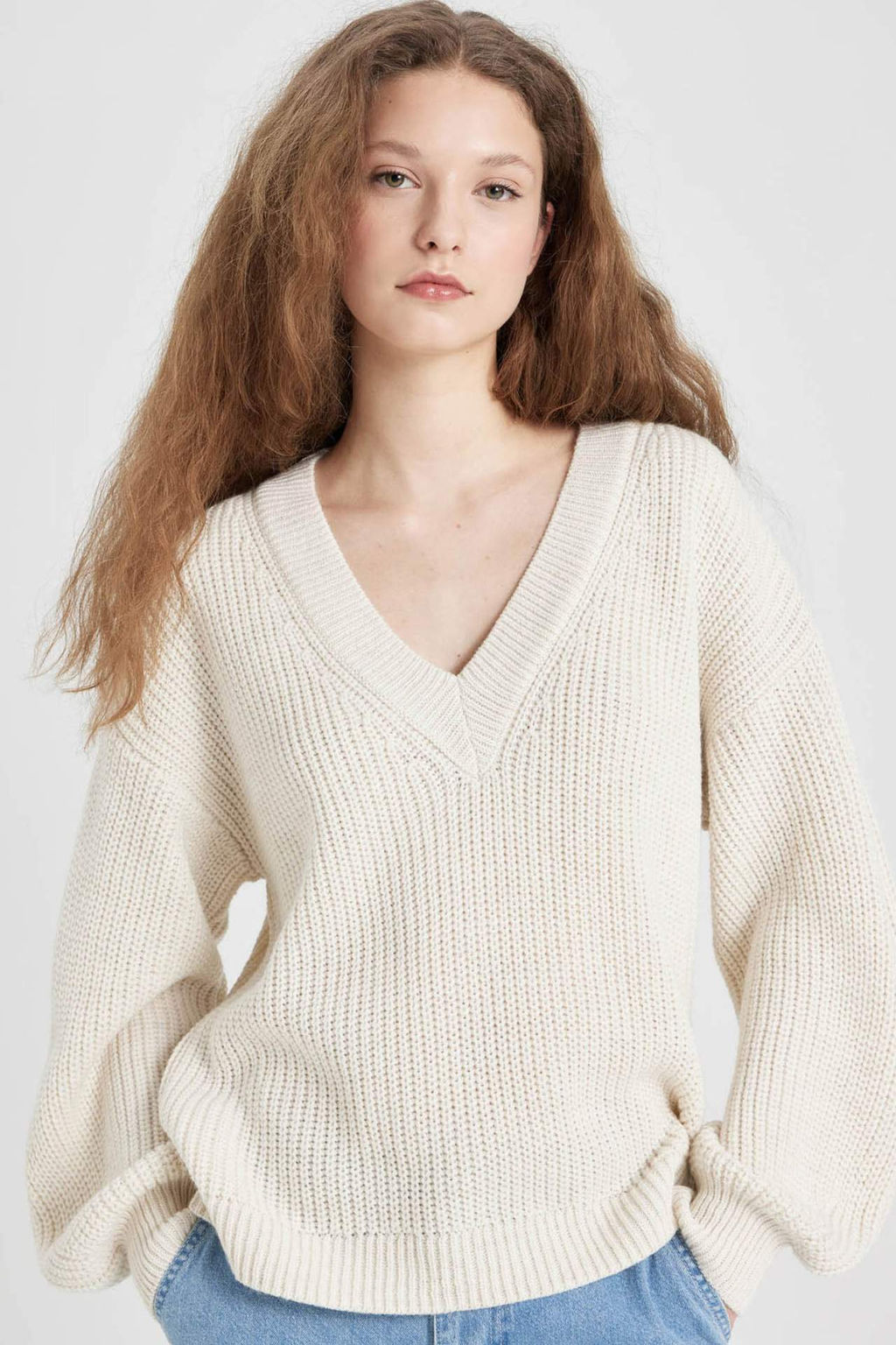 Oversize Genis Kal?p V Yaka Basic Duz Triko Kazak - Defacto фото 2
