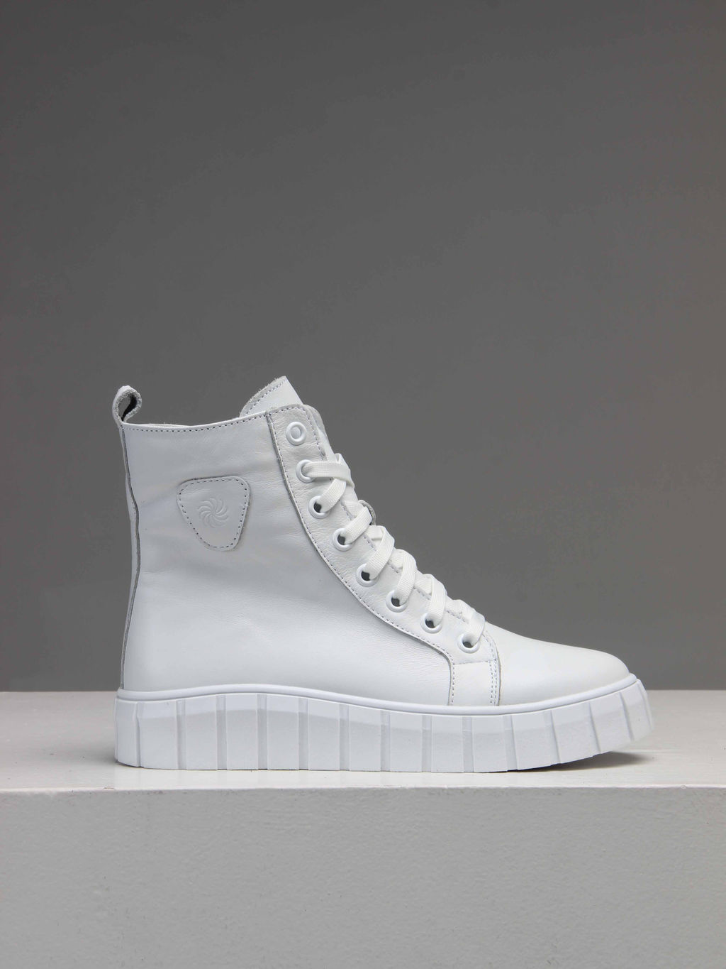 Ботинки 214.1918w. белые/Шерсть