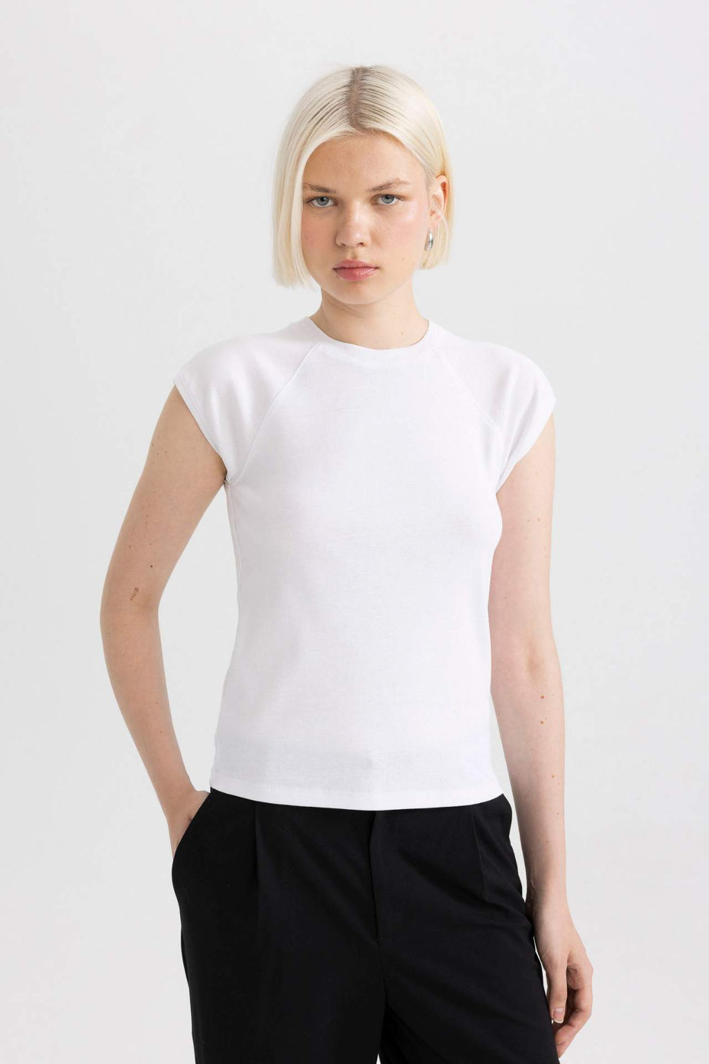 Slim Fit Dar Kesim Bisiklet Yaka Ribana Basic Duz K?sa Kollu Tisort - Defacto фото 2