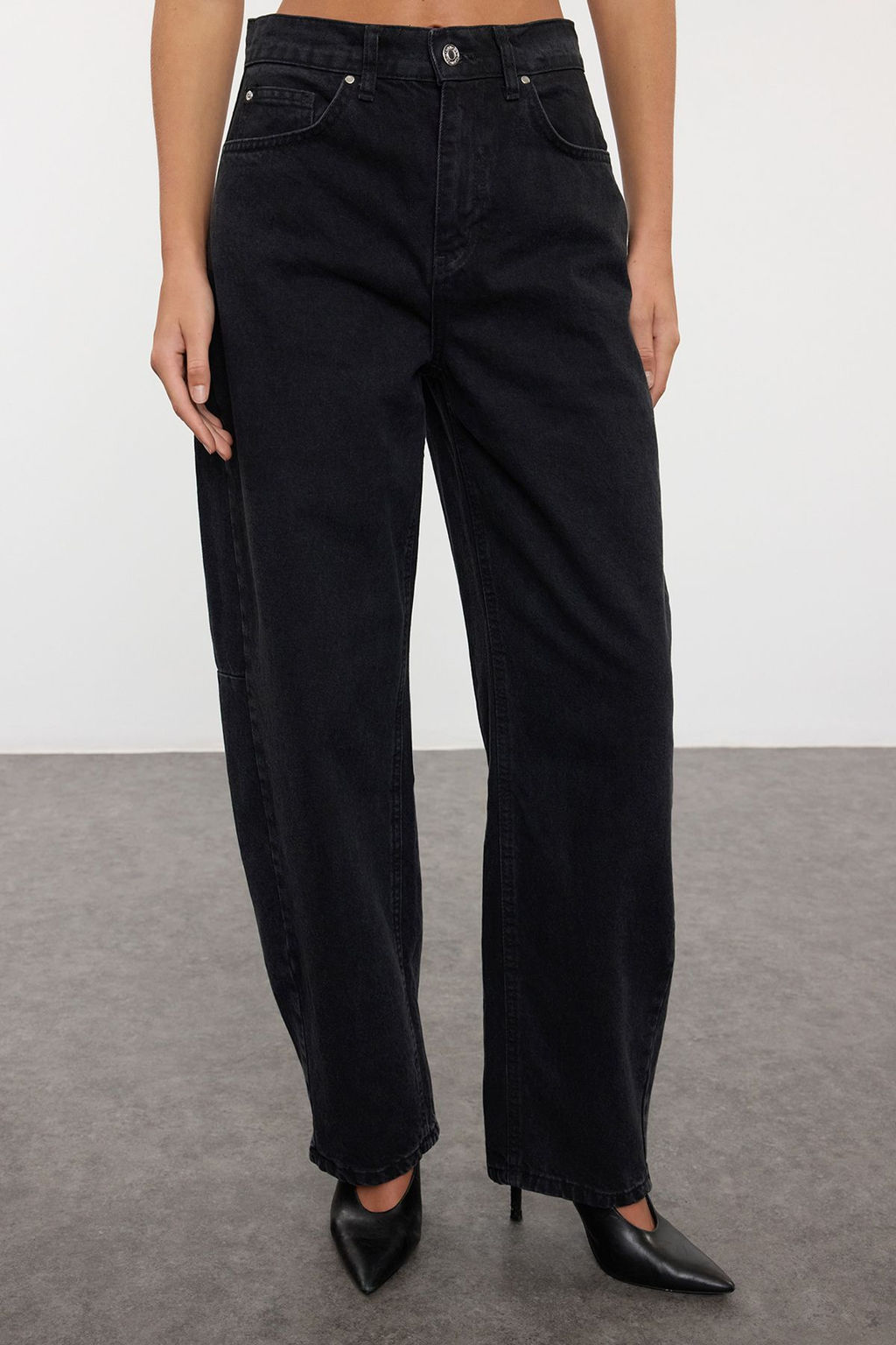 Siyah More Sustainable Dikis Detayl? Dusuk Bel Loose Baggy Jeans TWOAW25JE00328 - Trendyolmilla фото 3