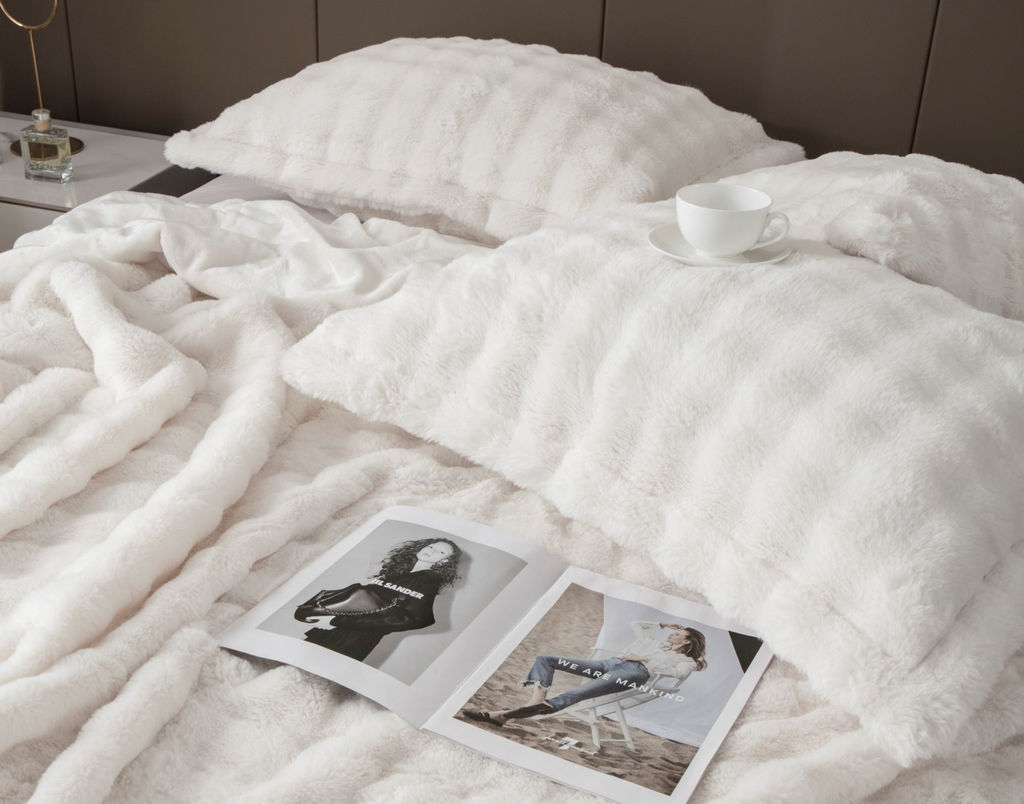 Покрывало декоративное Shinshilla buffy (молоко) 220х240