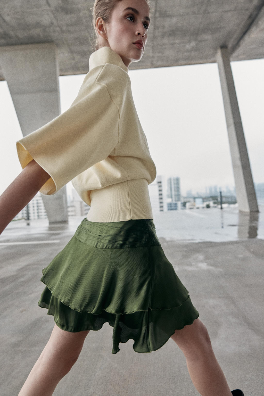 SATIN MINI SKIRT WITH RUFFLES - Zara фото 9