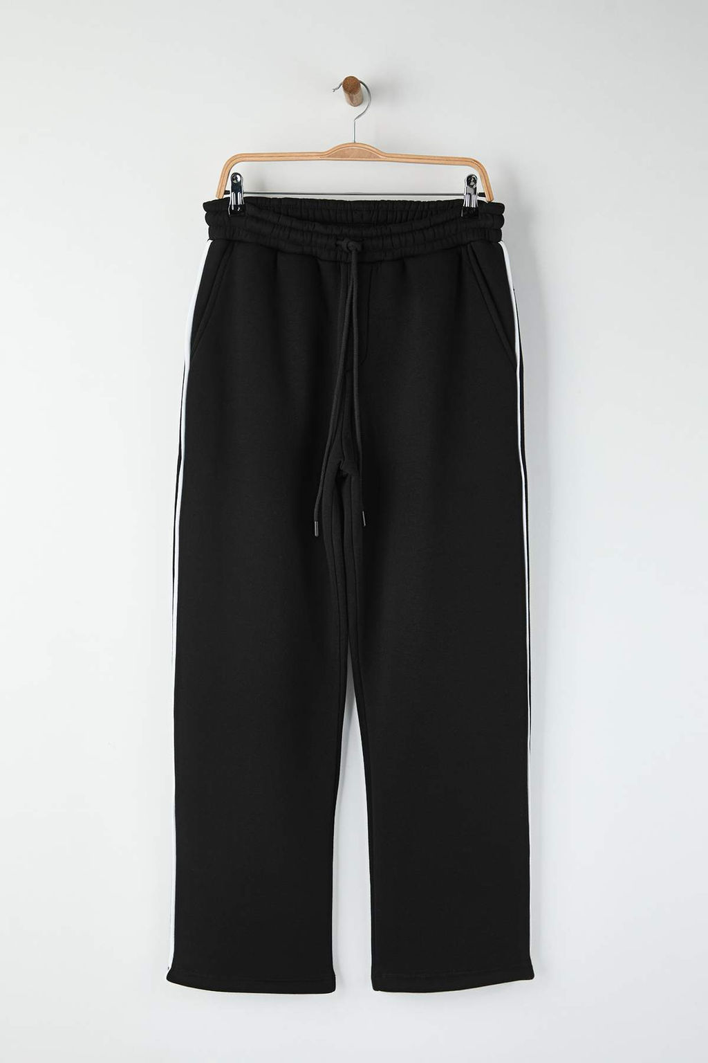 Siyah Straight Fit Sardonsuz Biyeli Ac?k Paca Esofman Alt? TMNAW26EA00006