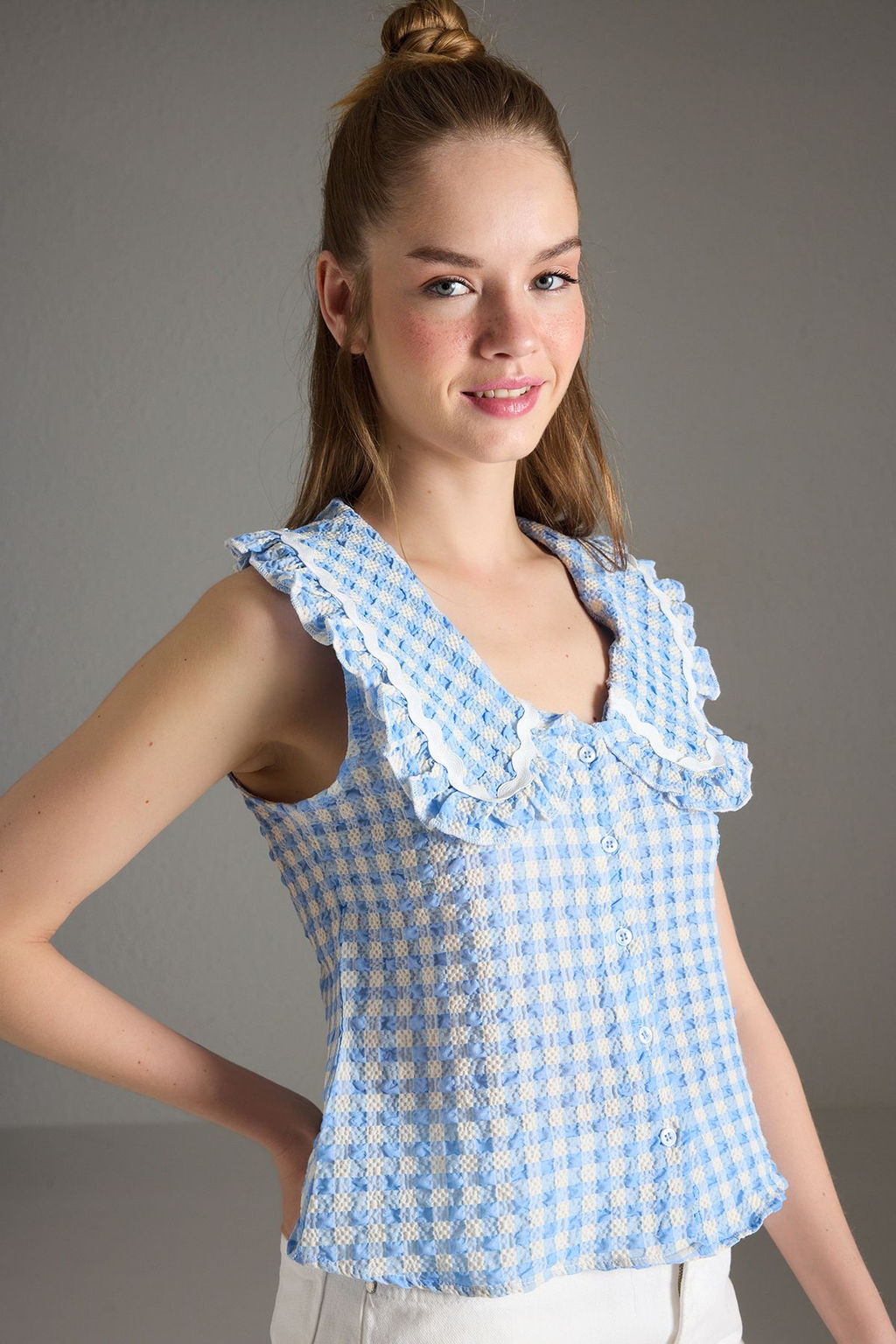 Trendyolmilla Mavi Bebe Yaka Ekoseli Gomlek TWOSS25GO00154