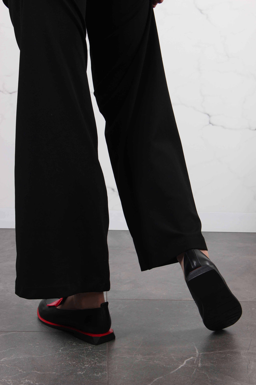 Лоферы туфли 118.Viсtoriabl.Черный-красный