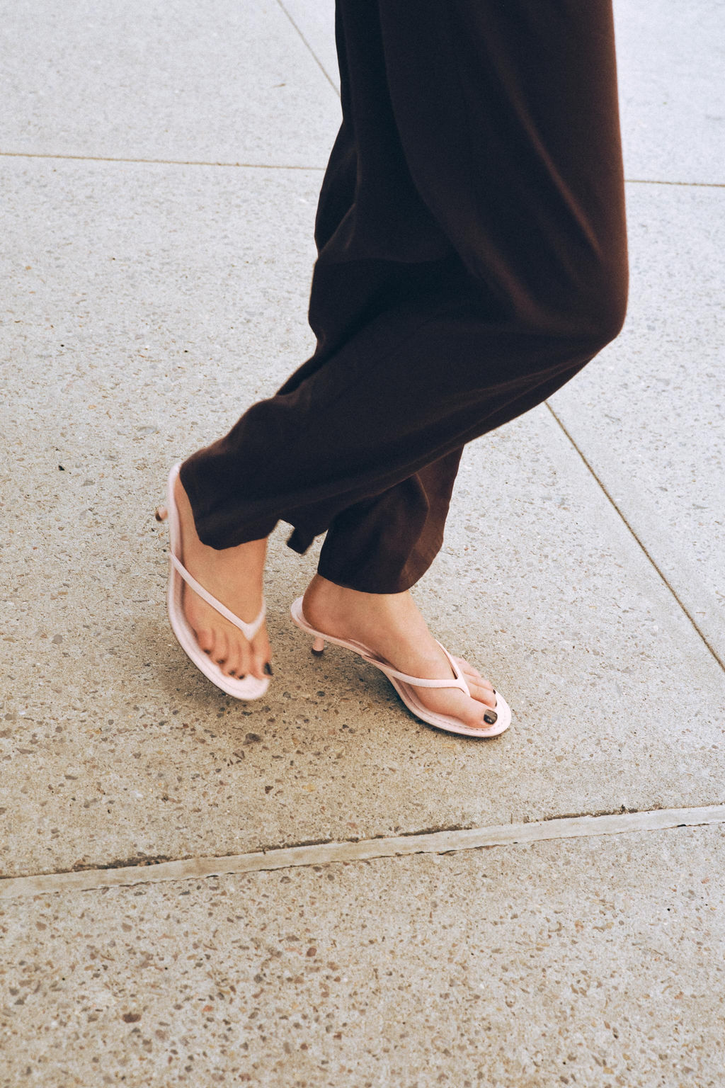 SOFT-FINISH KITTEN HEEL SANDALS - Zara фото 13