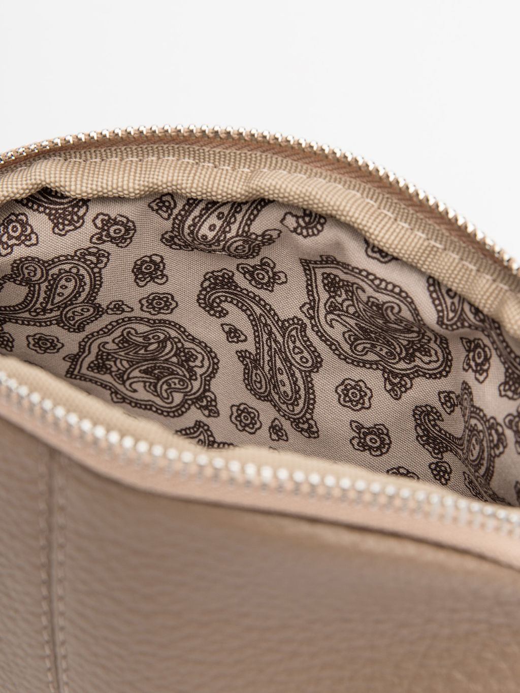 Темно-бежевая косметичка S.Lavia  фото 4