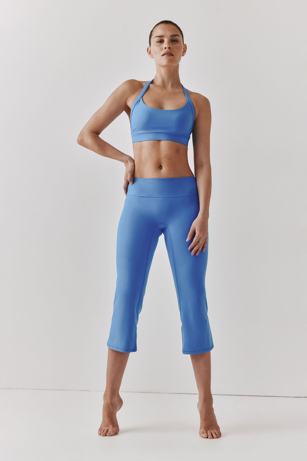 Sujetador halter con SoftMove Light Support - H&m фото 6