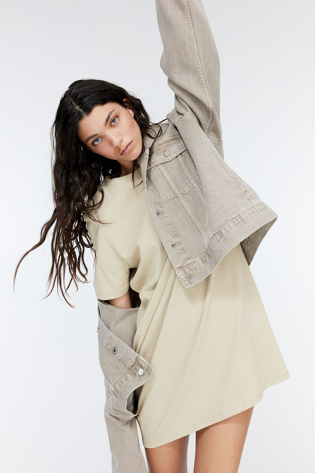Vestido camiseta con hombreras - H&m фото 4