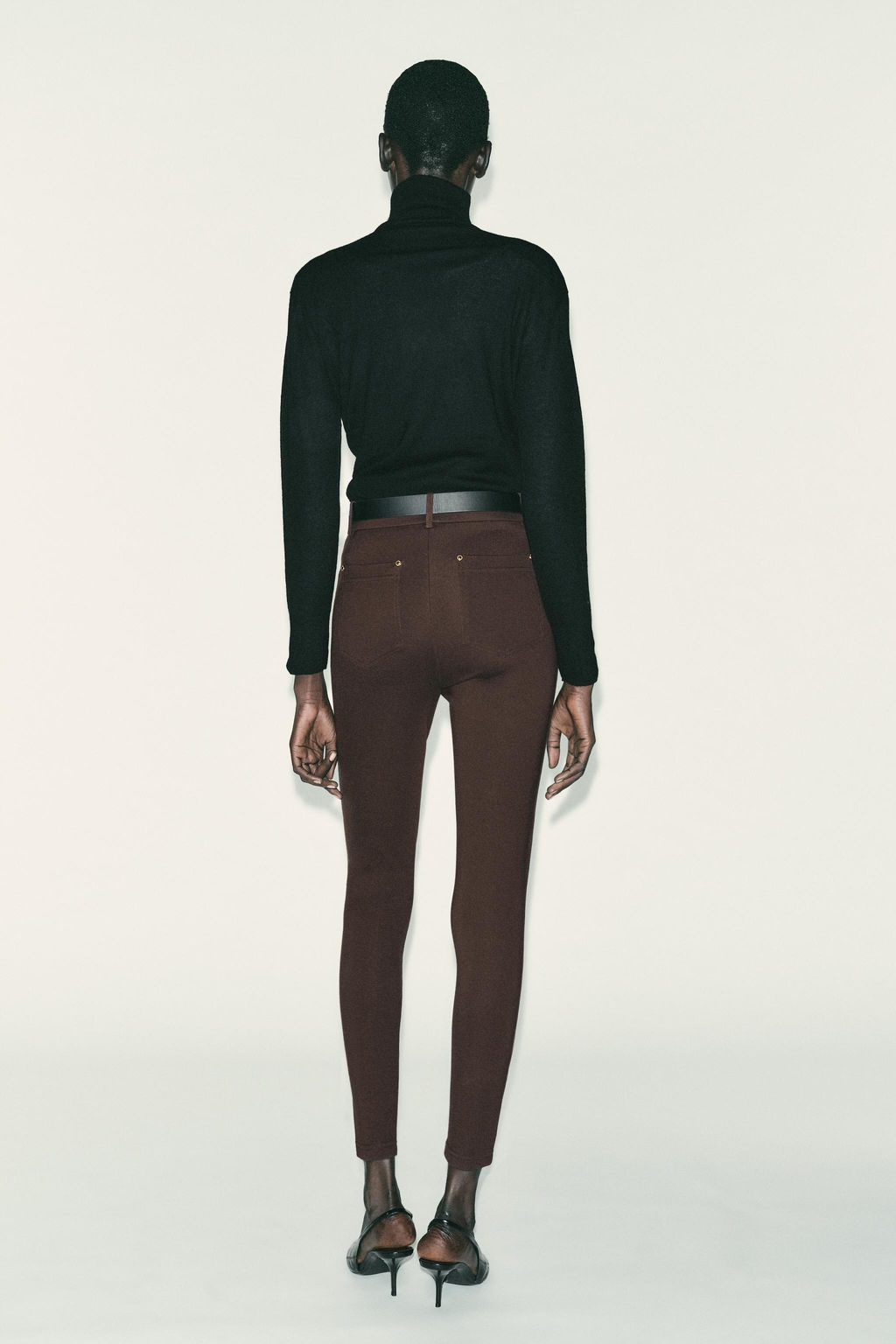 MID-WAIST BELTED JEGGINGS - Zara фото 5