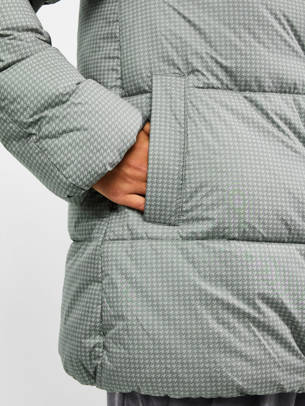 Пуховик женский 

АРТ. 71723z фисташковый/42 - Hoops фото 4