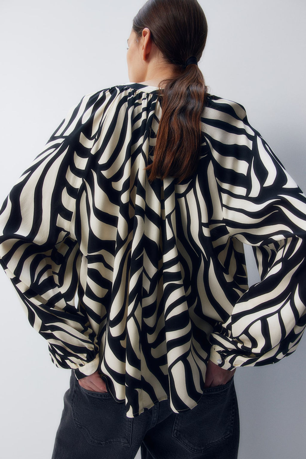 Blusa con mangas globo - H&m фото 4