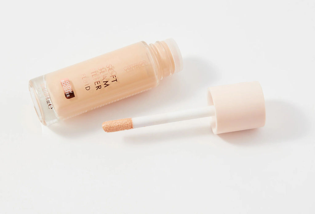 CATRICE Флюид с эффектом мягкого свечения Soft Glam Filter Fluid, 010 Fair Light 30 мл  фото 14