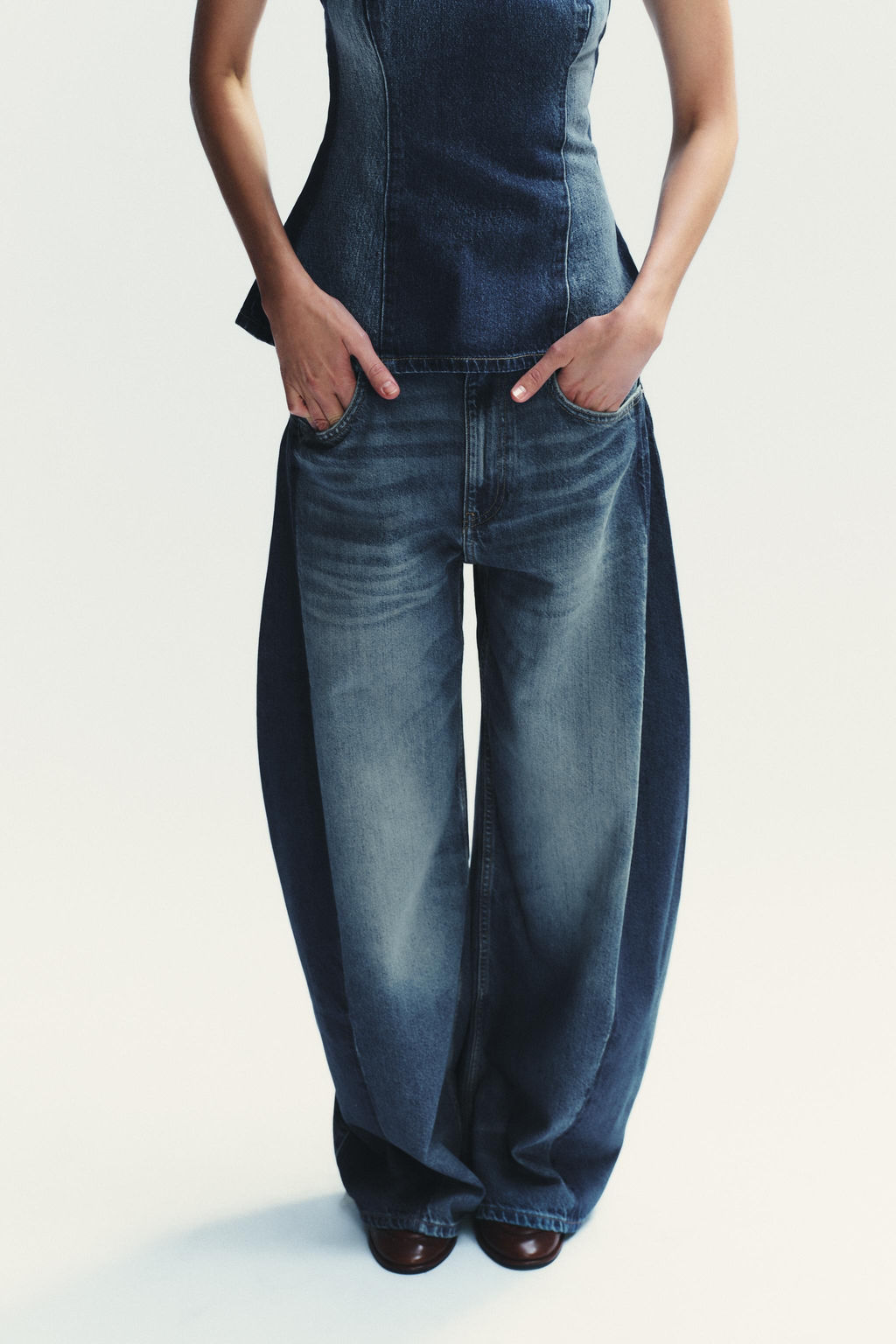 HIGH-WAIST OVERSIZE BALLOON JEANS - Zara фото 2