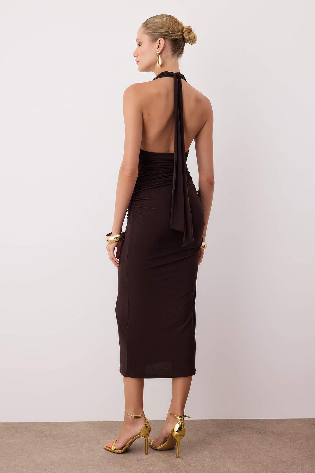 Kahverengi Aksesuar Detayl? Midi Kokteyl Elbise TPRAW26EL00076