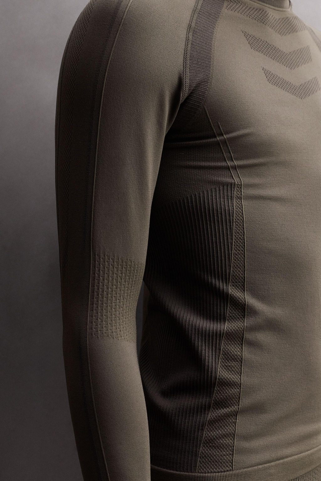 FIRST LAYER SKI T-SHIRT - Zara фото 19