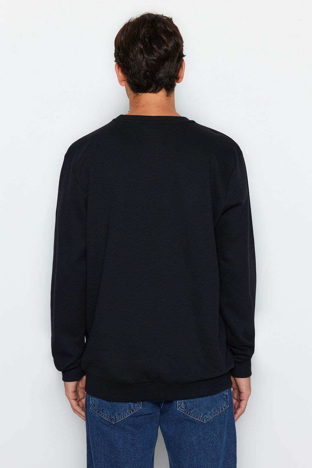 Siyah Bisiklet Yaka Regular/Normal Kesim Uzay Bask? Ici Polar/S?cak Tutan Sweatshirt TMNAW24SW00093