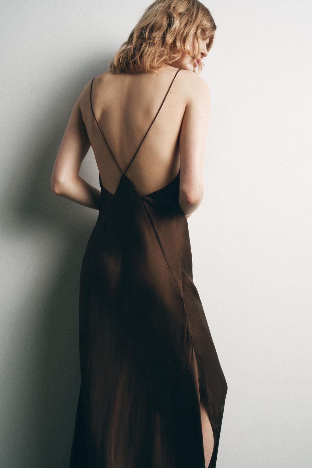 SATIN DRESS WITH LOW-CUT BACK