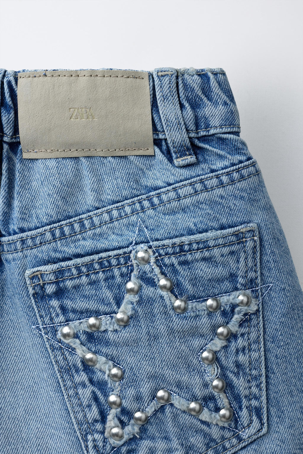 BERMUDA DENIM TACHAS / Azul - Zara фото 4