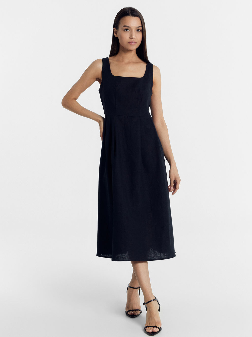 Сарафан женский из хлопка и льна в черном цвете - Mark formelle фото 2