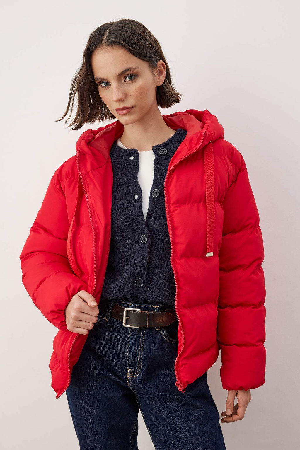 TRENDYOLMILLA Siyah Kapusonlu Su Itici Sisme Mont TWOAW21MO0022  фото 26