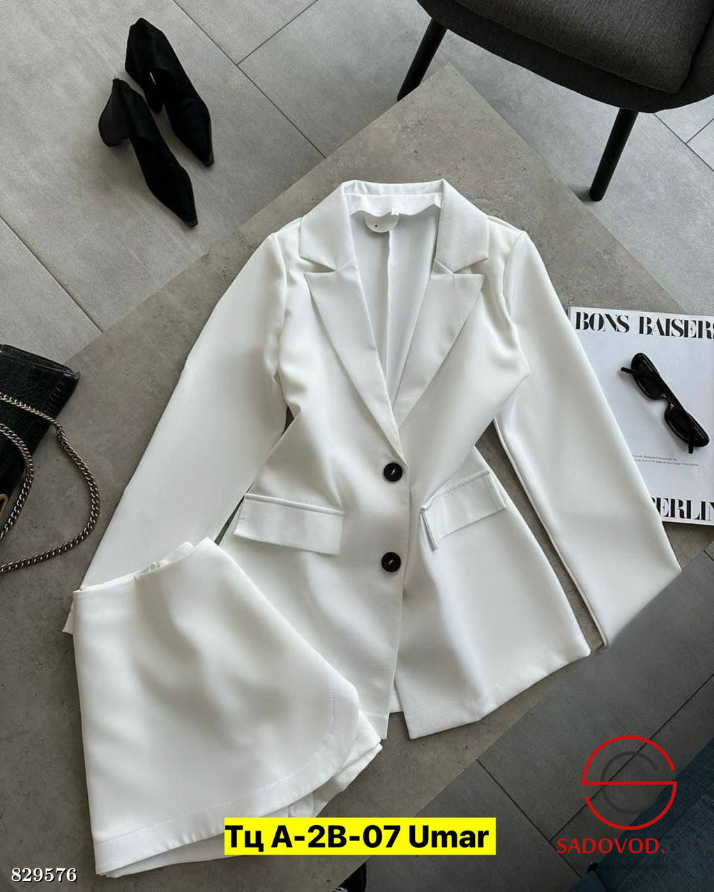 Классический костюм двойка пиджак и юбка-шорты