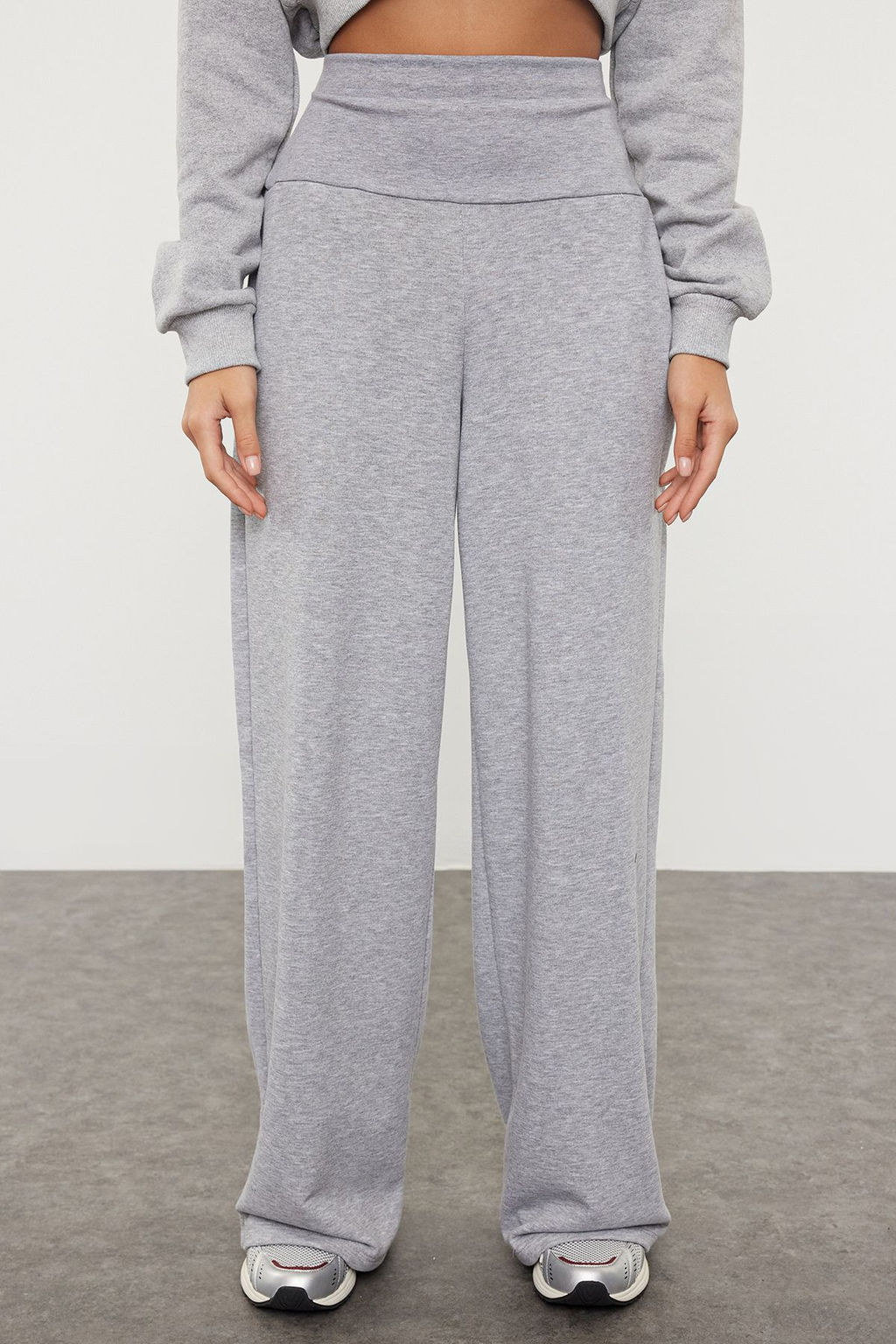 Gri Ince Ekstra Yuksek Bel Wide Leg/Genis Kesim Pantolon TWOAW25PL00026