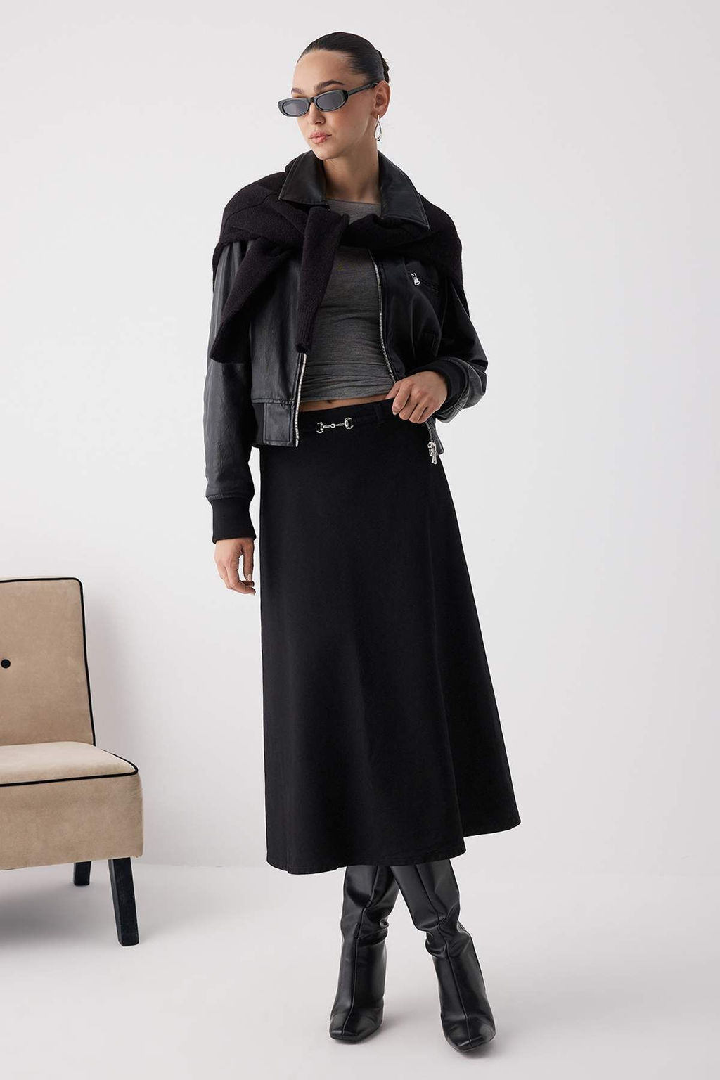 Wardrobe Essentials Siyah Kemerli Maxi Denim Etek | TWOAW26ET00024