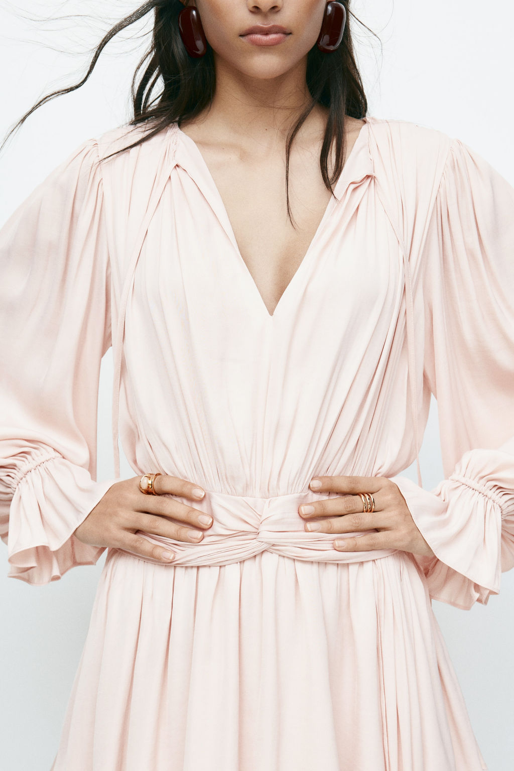 Vestido drapeado con detalle de nudo - H&m фото 7