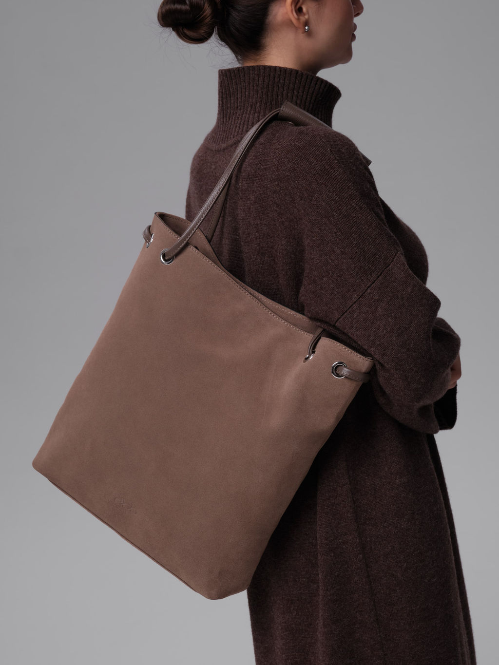 Замшевая сумка Ann DBR 31228 серо-коричневый  фото 2