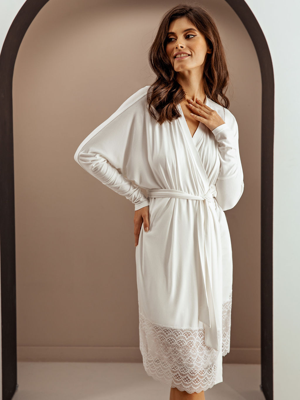 Халат ниже колена, рукав летучая мышь с кружевом - Fashion.love.story фото 2