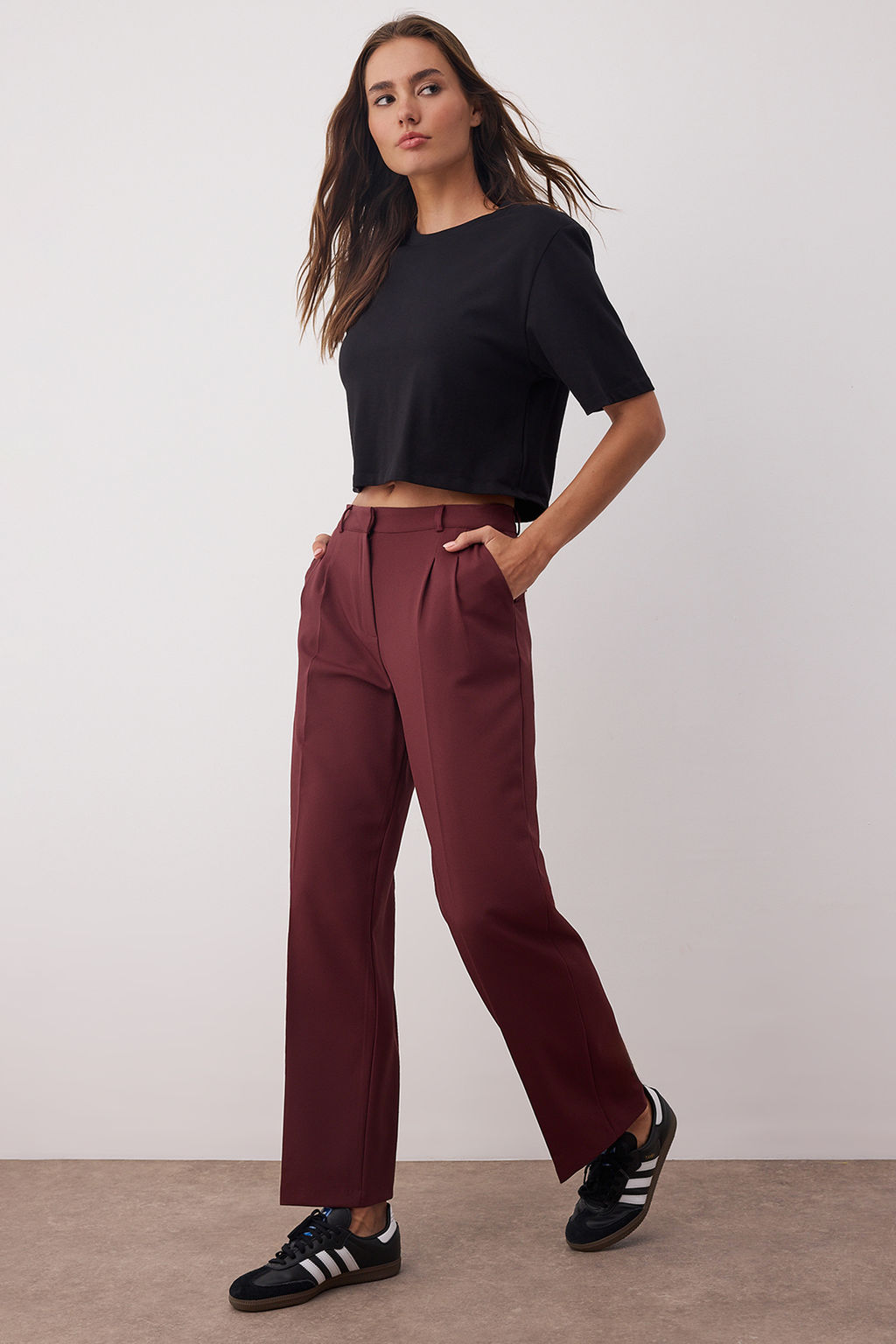 Bordo Limited Edition Straight/Duz Kesim Pilili Dokuma Kumas Pantolon TWOAW23PL00401