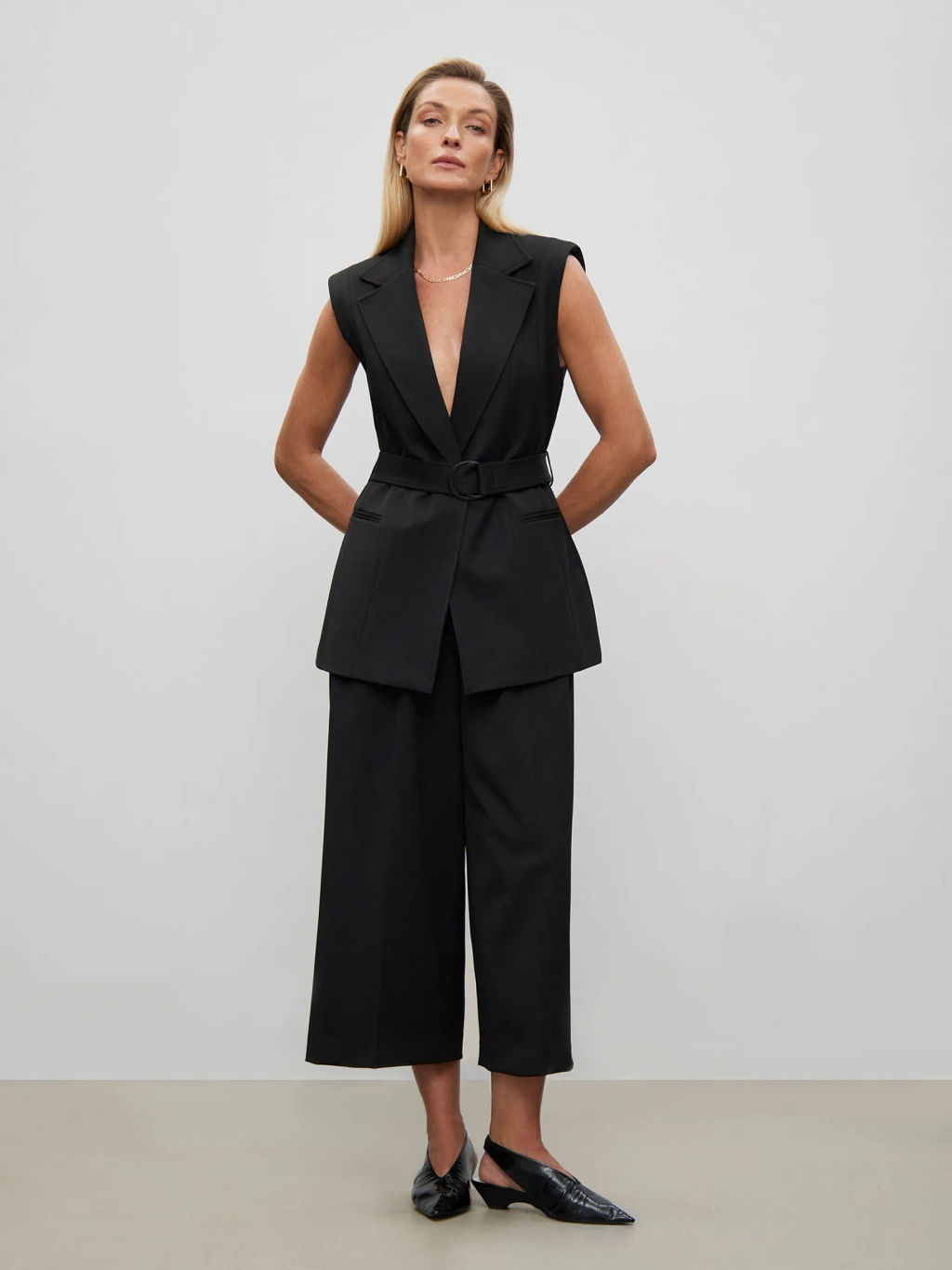 ЕМКА / Жилет с поясом - Emka фото 2