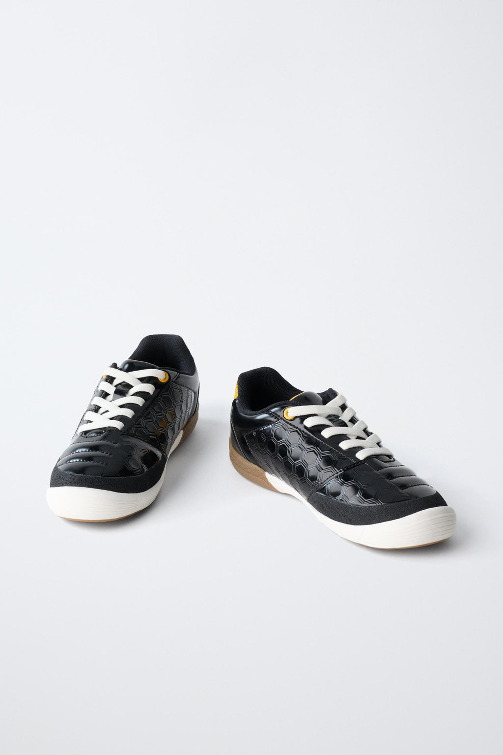 BAMBA F?TBOL / Negro - Zara фото 4
